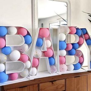 Lettres géantes "BABY"